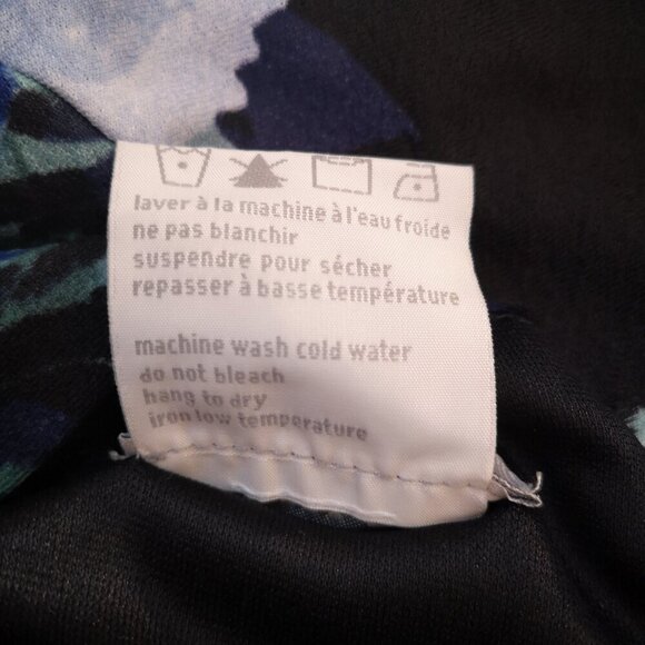 Guilty Ladies Black with Flower Pattern Size Large Sleeveless Halter Dress - Picture 5 of 8